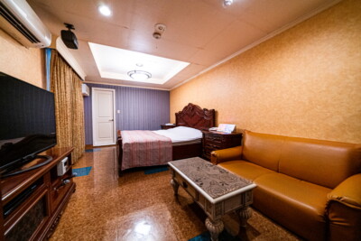 111号室(1) 111号室(1)